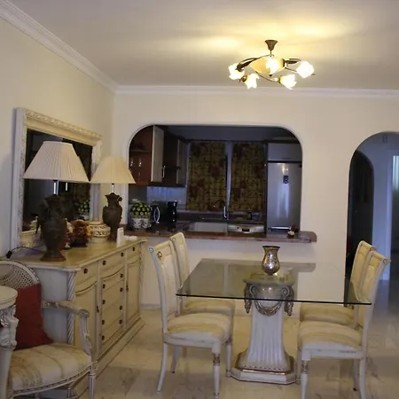2 Bed Apartment With Fantastic Views Apartmán *