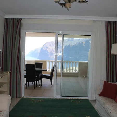 2 Bed Apartment With Fantastic Views Apartmán Puerto de Santiago (Tenerife)
